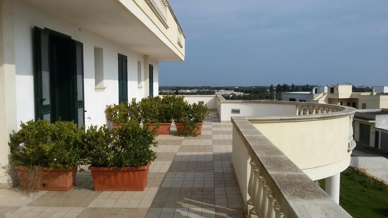 B&B Hotel Helios Uggiano La Chiesa Exteriör bild