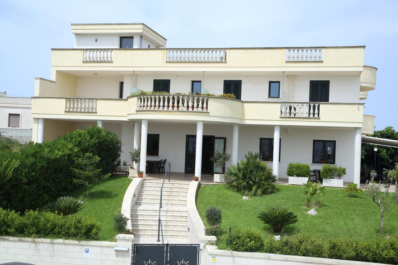 B&B Hotel Helios Uggiano La Chiesa Exteriör bild